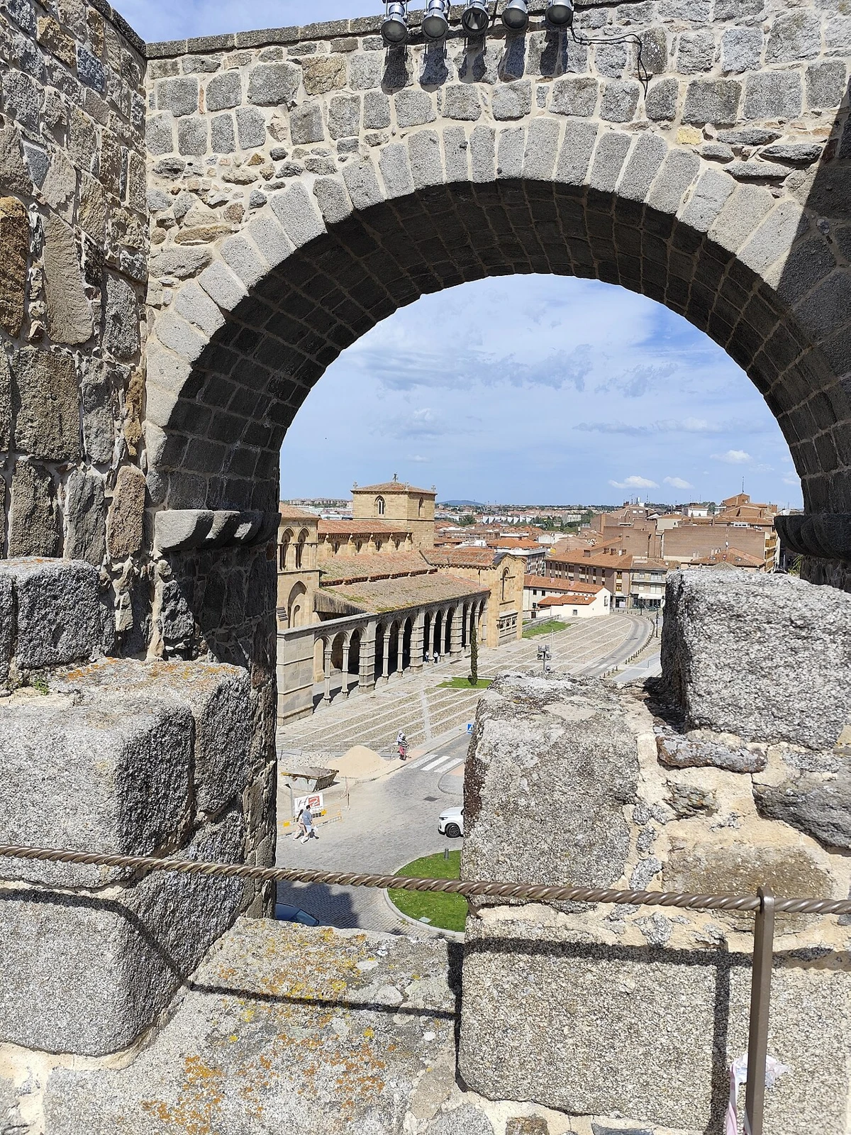 Basílica de San Vicente vista desde la muralla de Ávila